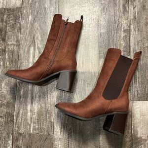 Journee Collection Chestnut Heeled Boots Size 7